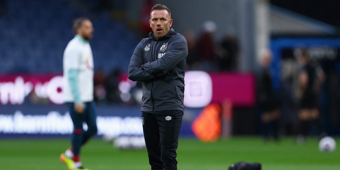 £25k-p/w ace Craig Bellamy called "top" asks to leave Burnley this summer