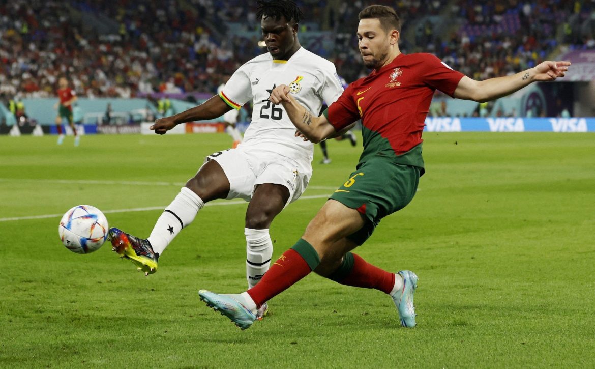 Leeds: Orta can seal bargain Guerreiro deal