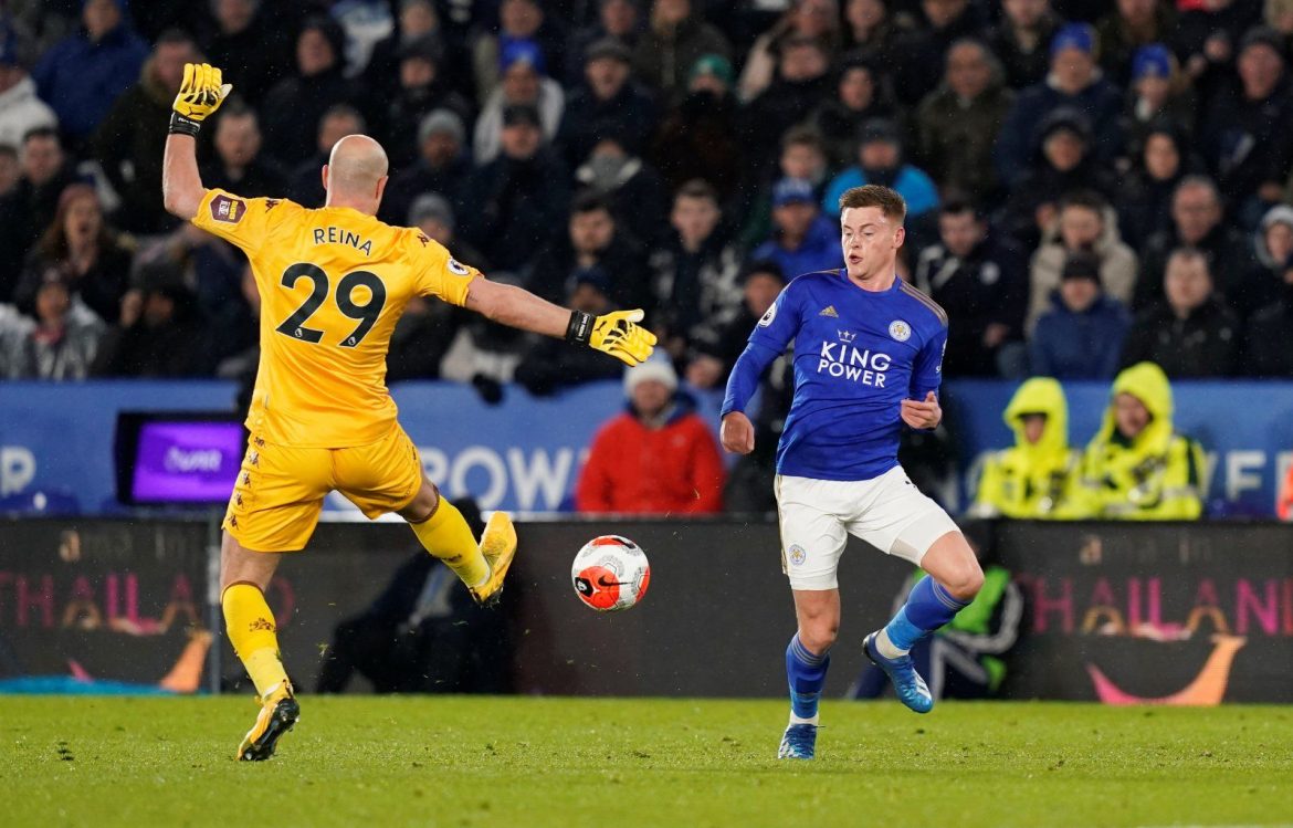 Aston Villa: Fans blast Pepe Reina for error against Leicester City